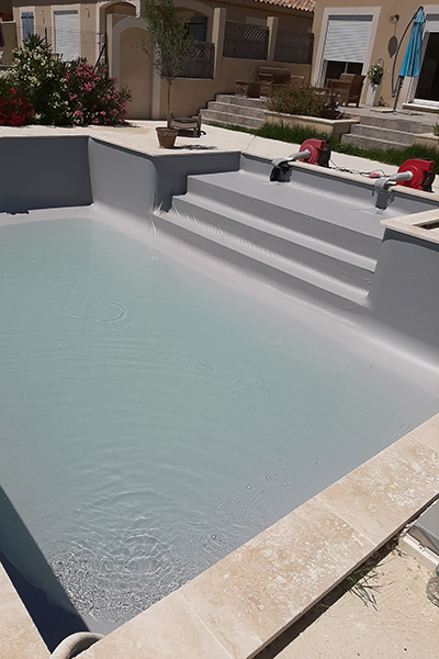 amenagement exterieur Bouches-du-Rhone-renovation de piscines PACA-paysagiste Arles-pose de liner Camargue-entretien de jardin Alpilles