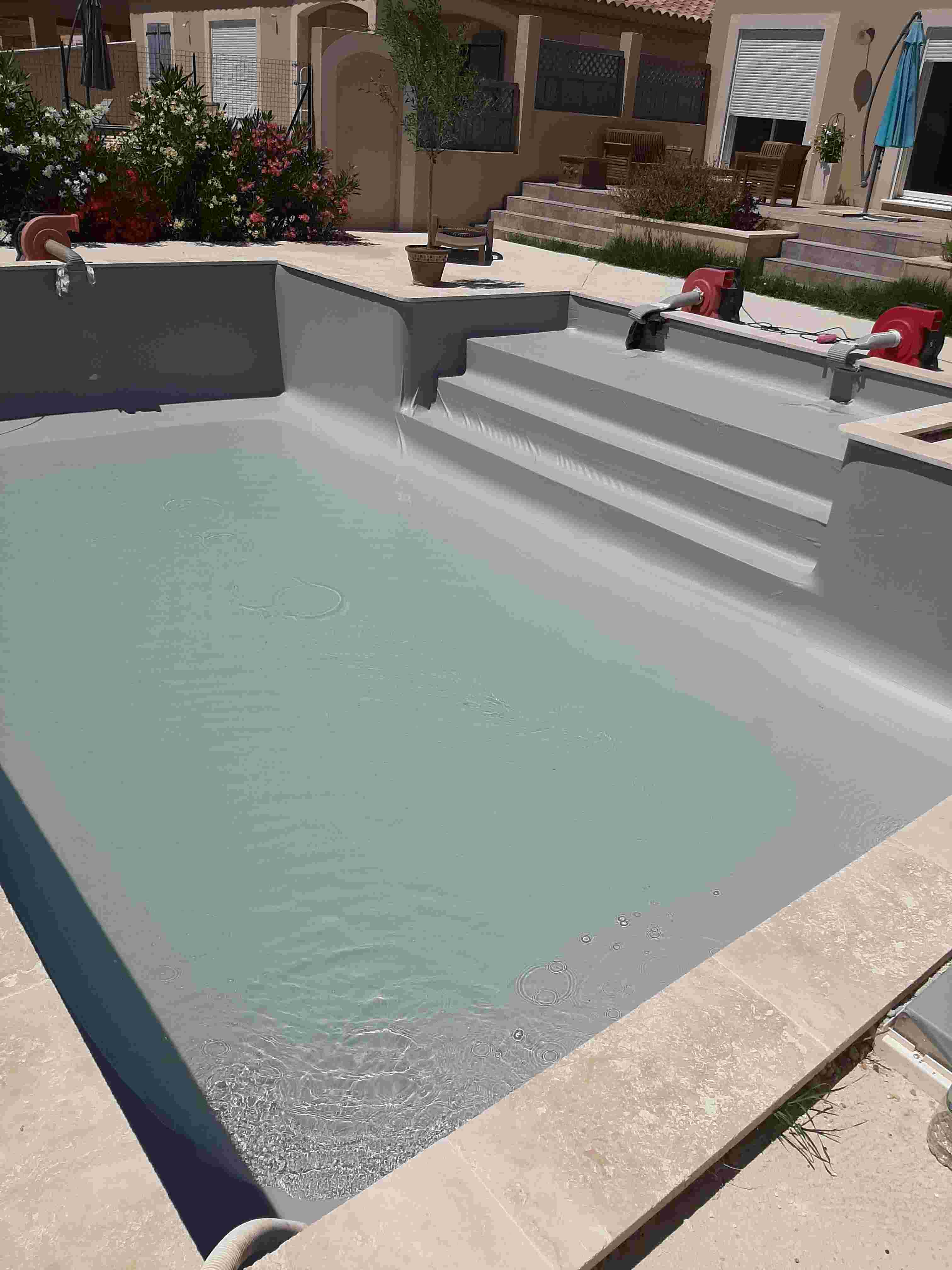 amenagement exterieur Bouches-du-Rhone-renovation de piscines PACA-paysagiste Arles-pose de liner Camargue-entretien de jardin Alpilles