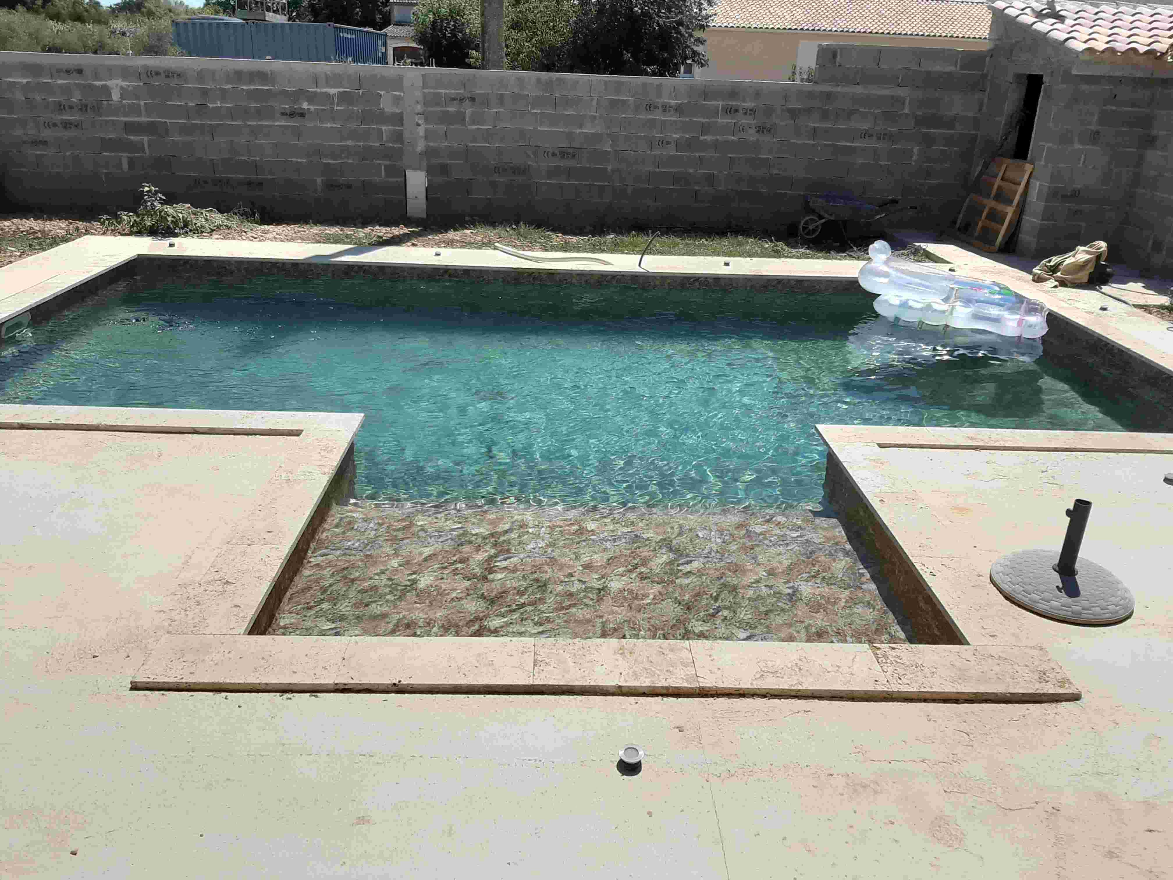 amenagement exterieur Bouches-du-Rhone-renovation de piscines PACA-paysagiste Arles-pose de liner Camargue-entretien de jardin Alpilles